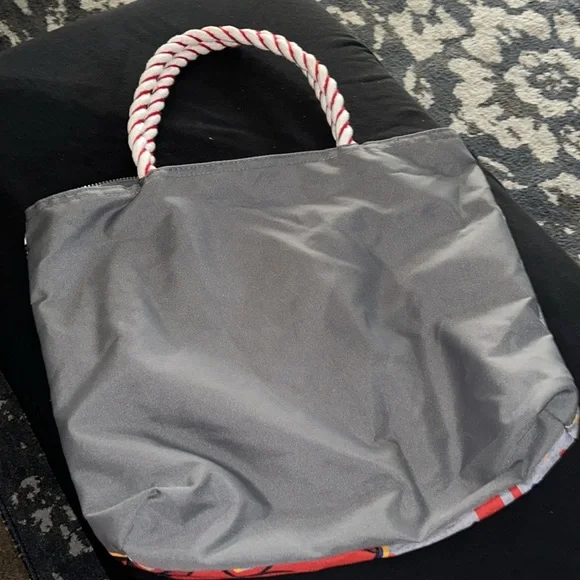 Disney Tote with Mickey print and top zipper closure - Picture 6 of 9